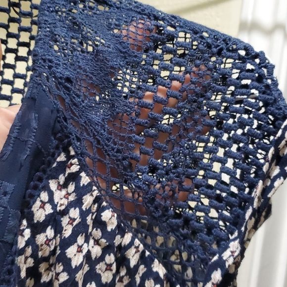 Miss Me Navy Floral Blouse Shirt - Picture 4 of 6